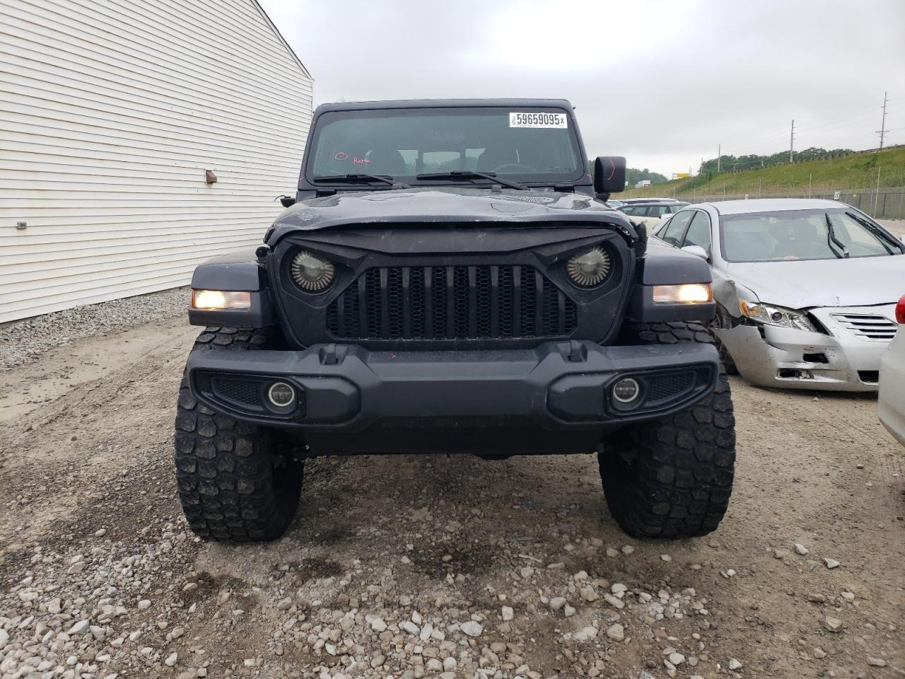 2021 JEEP Gladiator