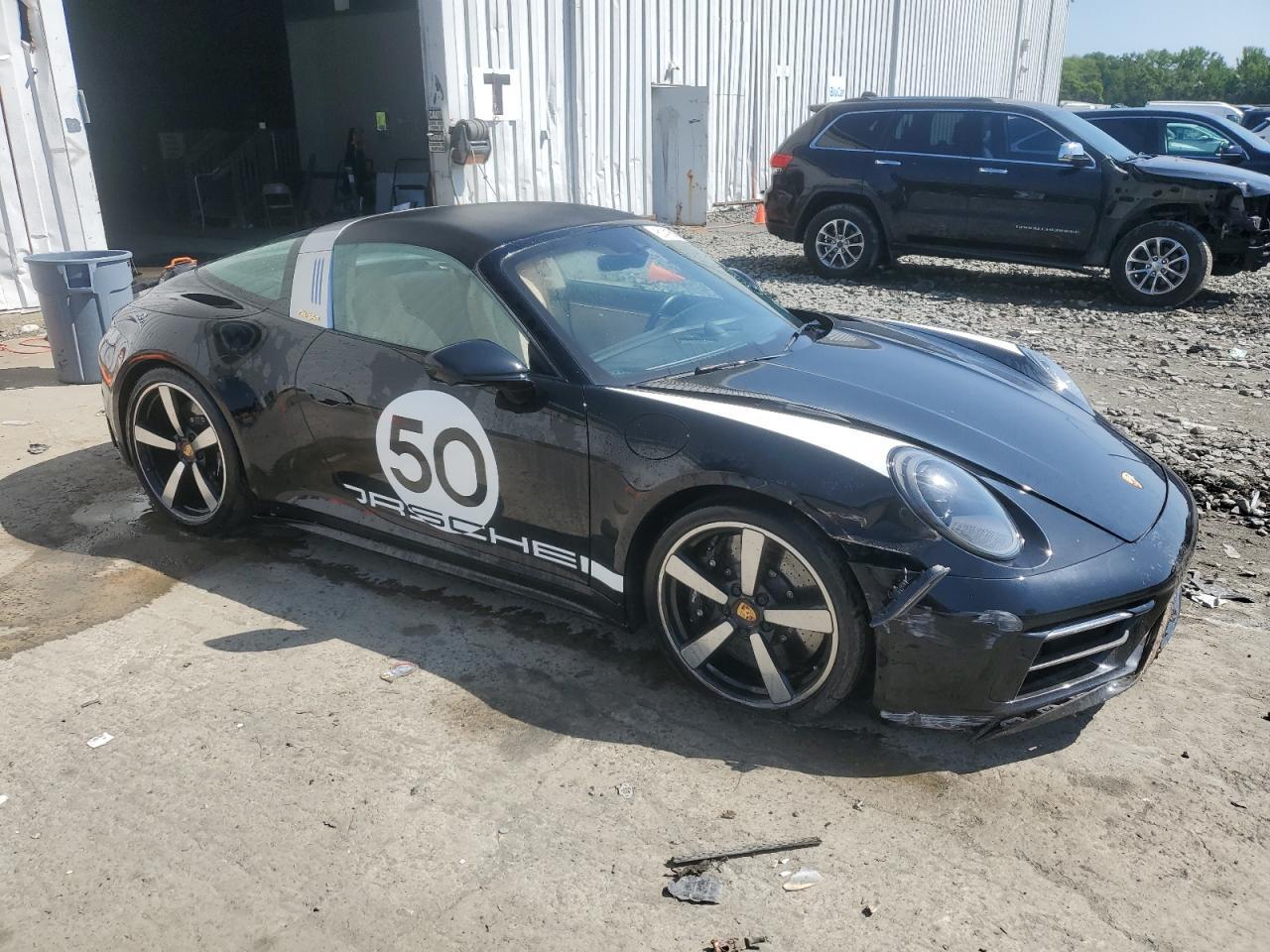 2021 PORSCHE 911