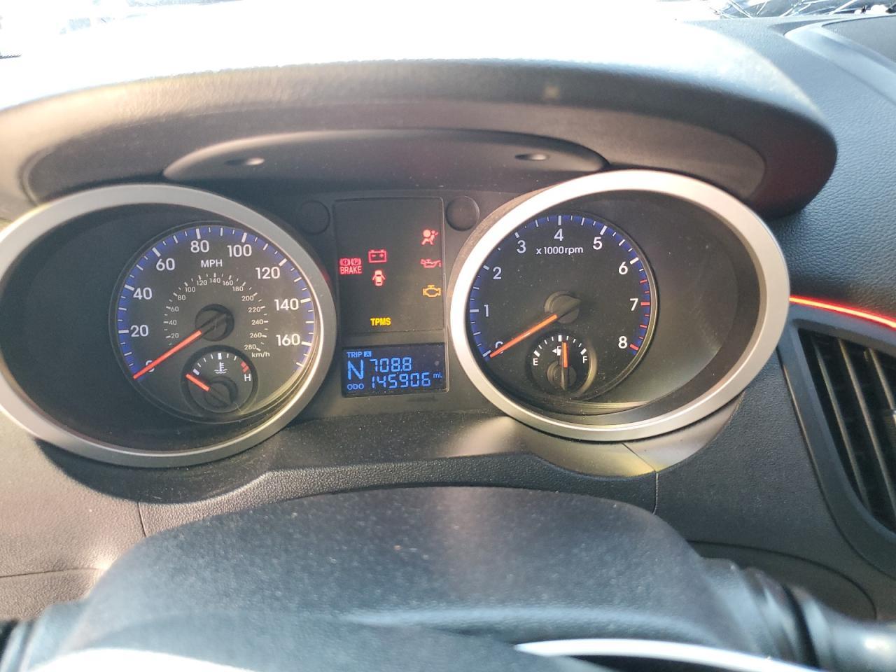 2010 HYUNDAI GENESIS