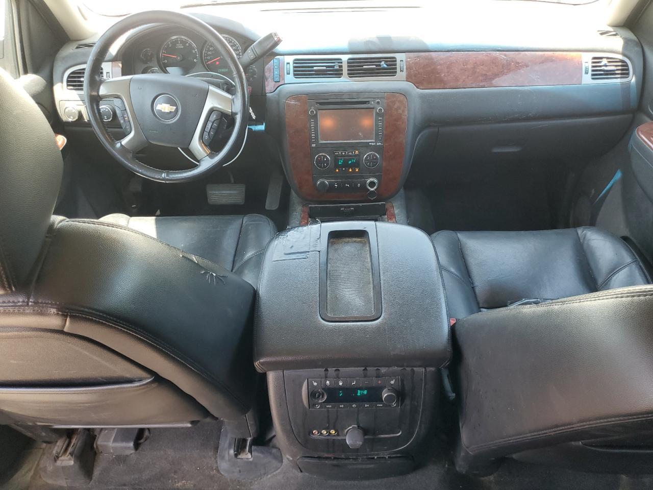 2013 CHEVROLET Suburban