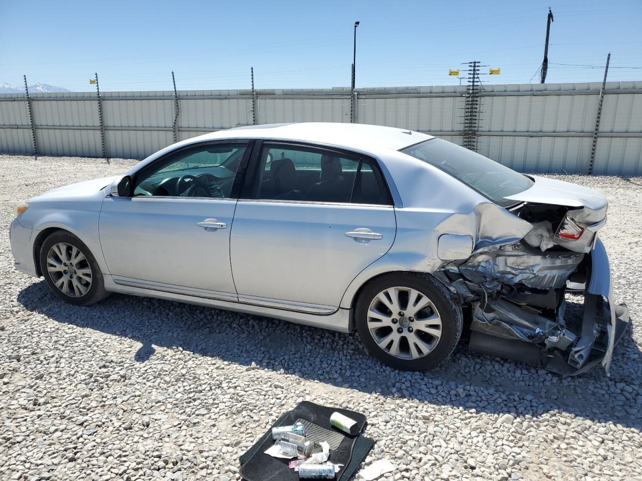 2012 TOYOTA Avalon