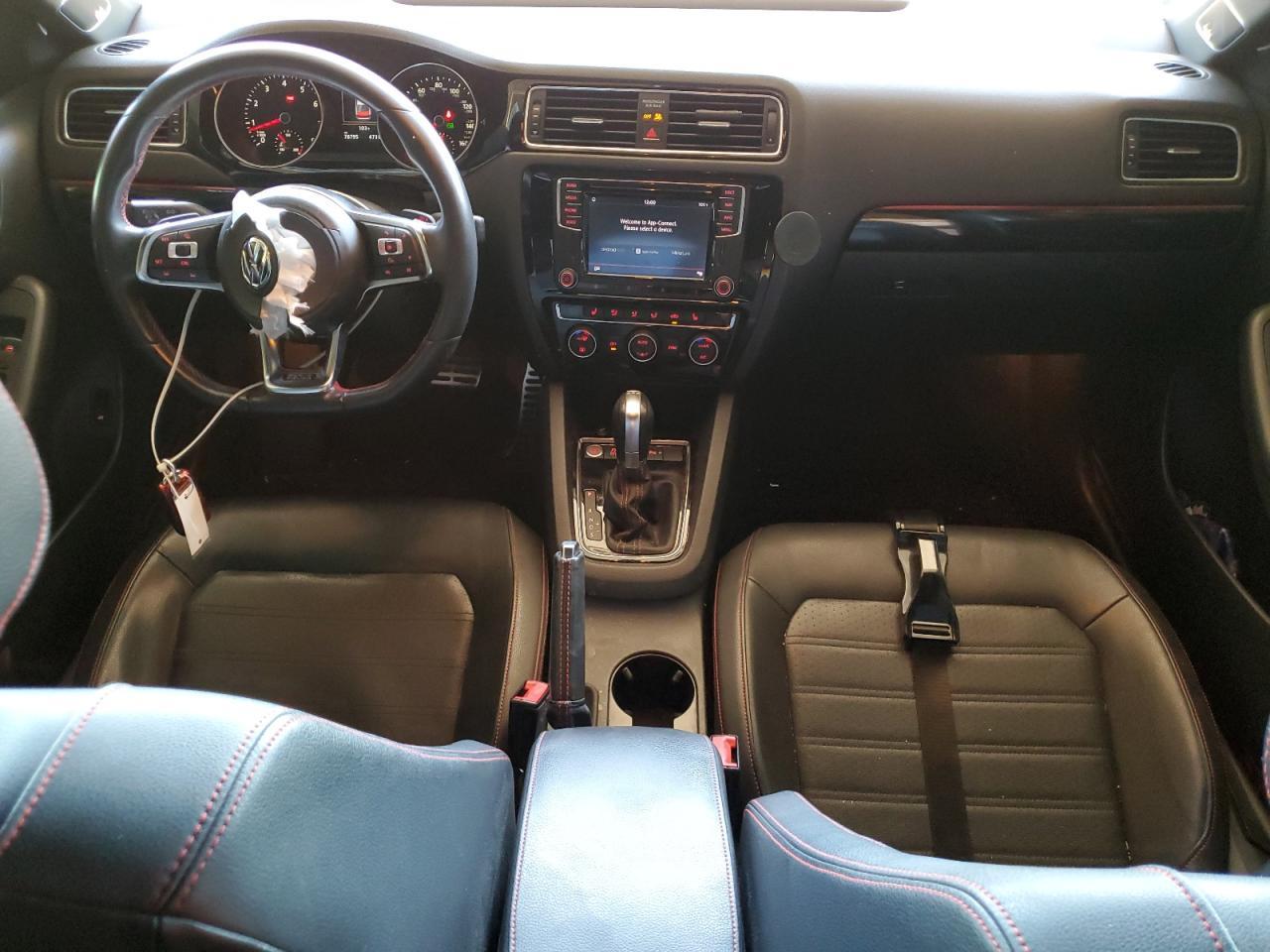 2016 VOLKSWAGEN JETTA