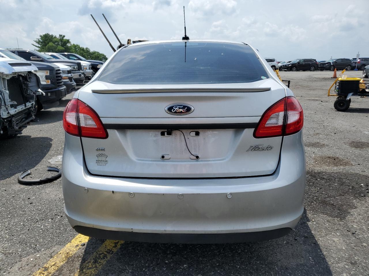 2012 FORD Fiesta