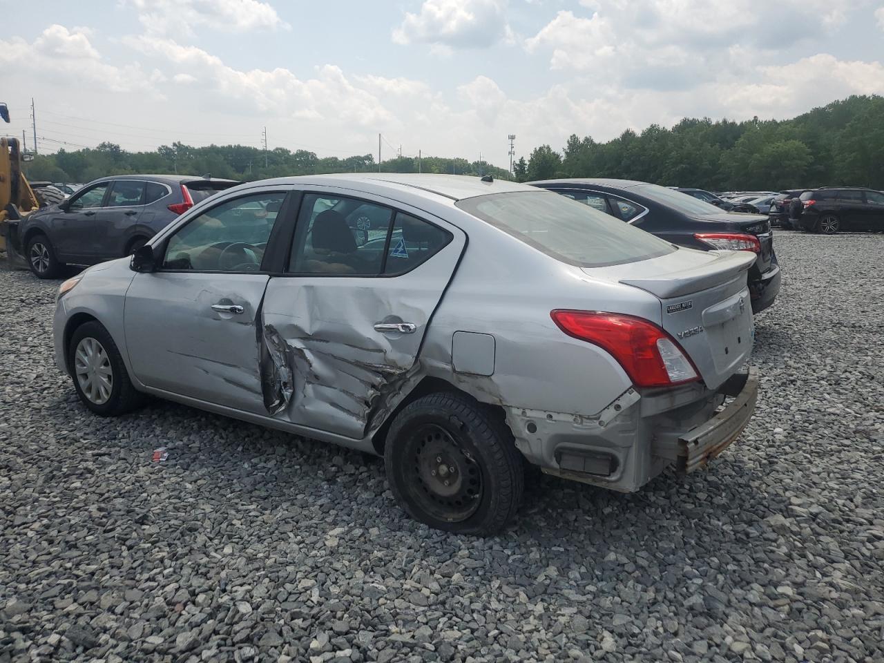 2016 NISSAN VERSA