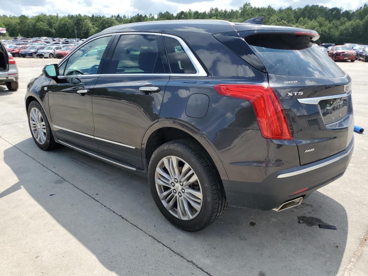2017 CADILLAC XT5