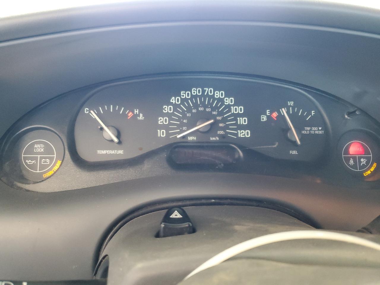 2002 BUICK Century