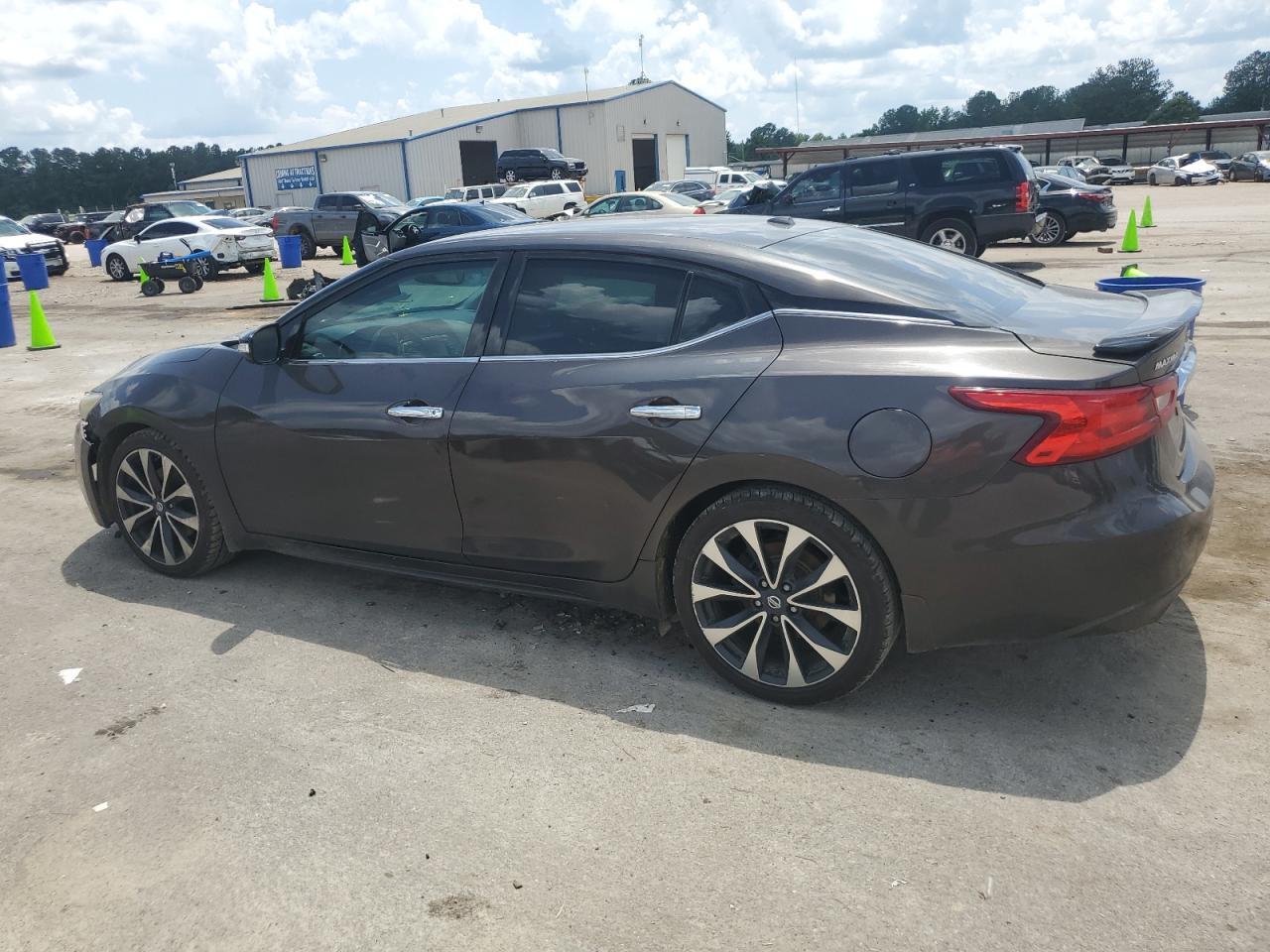 2016 NISSAN Maxima