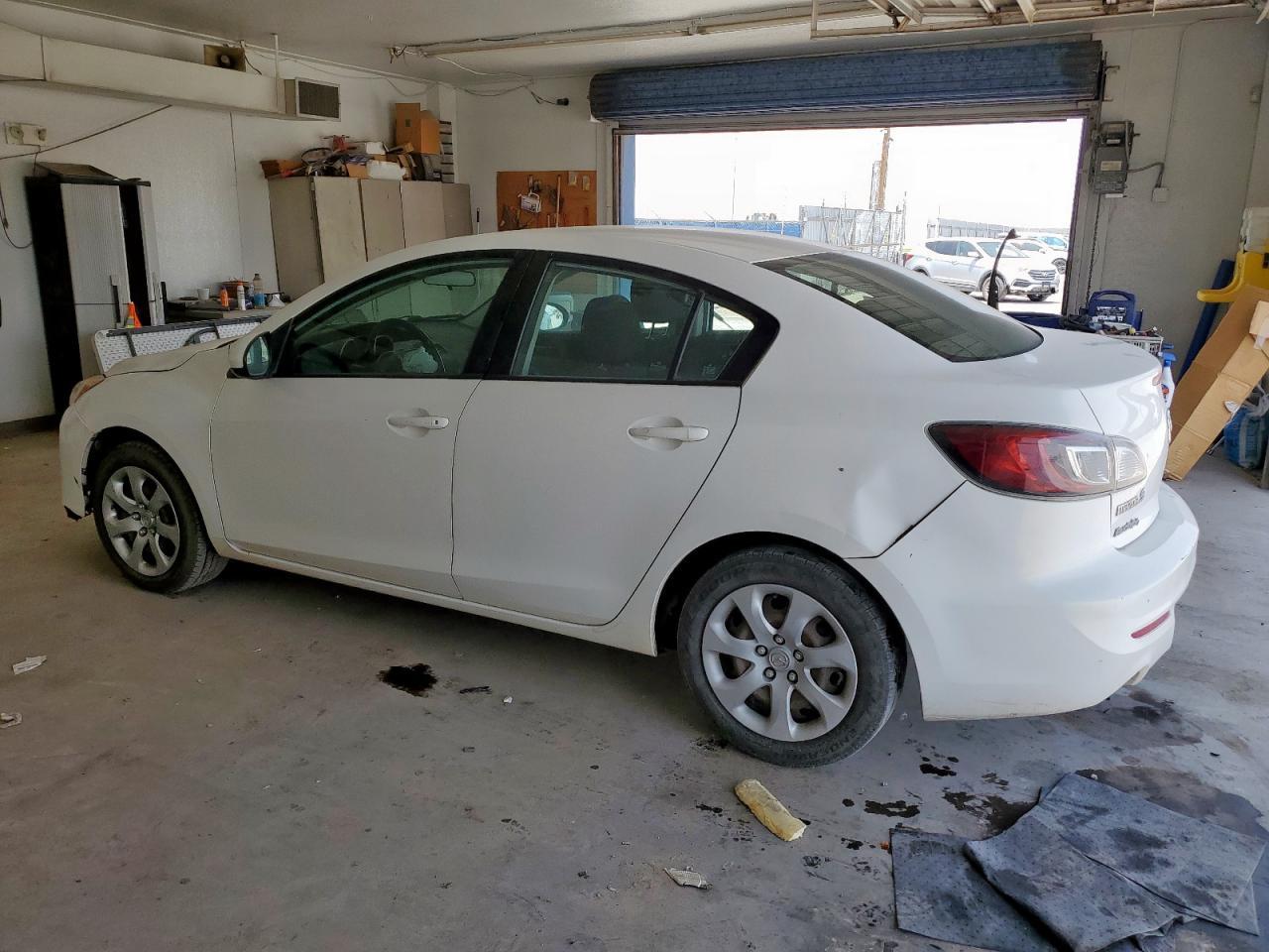 2013 MAZDA 3
