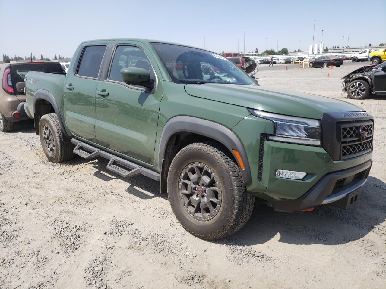2023 NISSAN Frontier