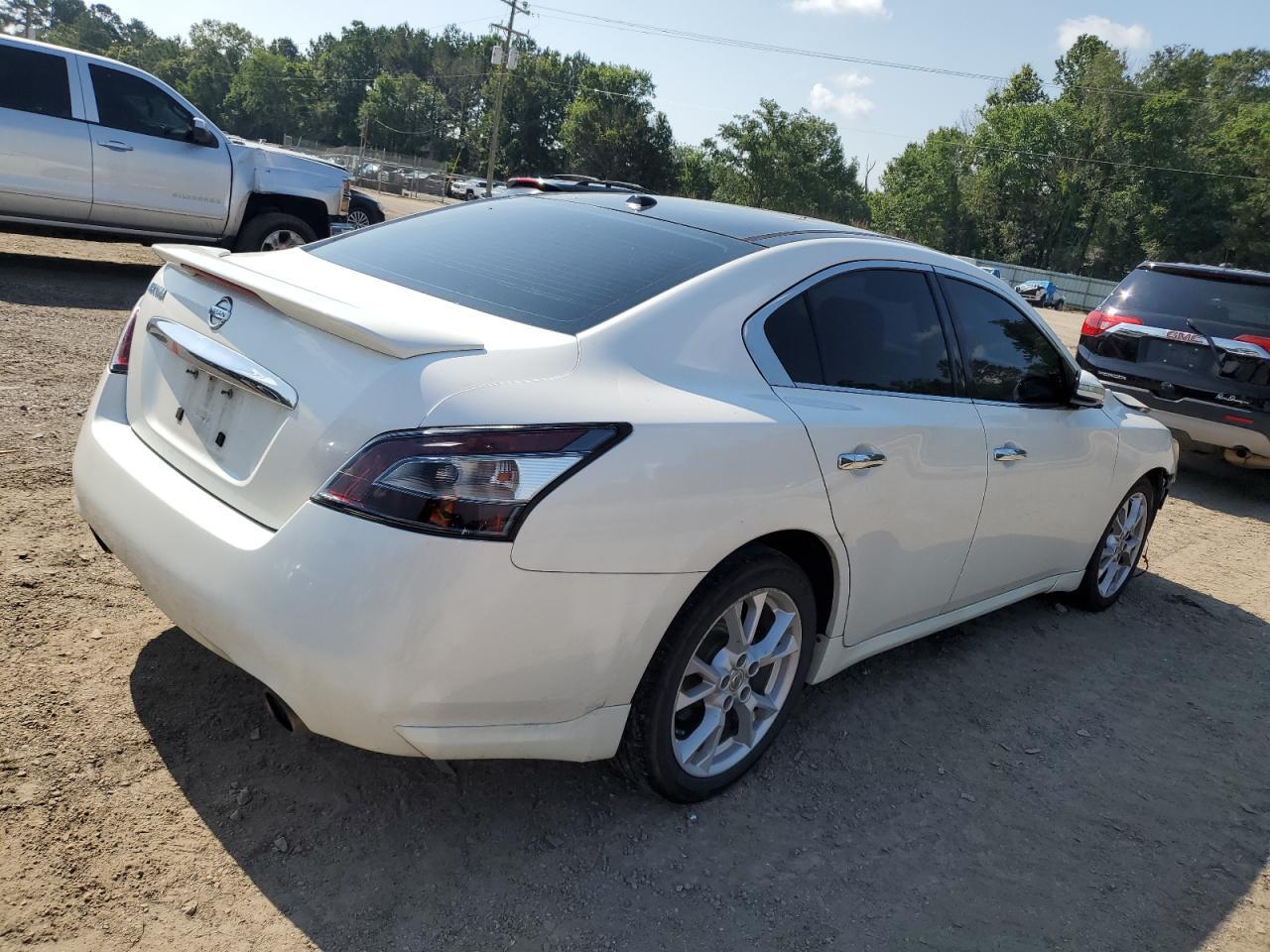 2014 NISSAN Maxima