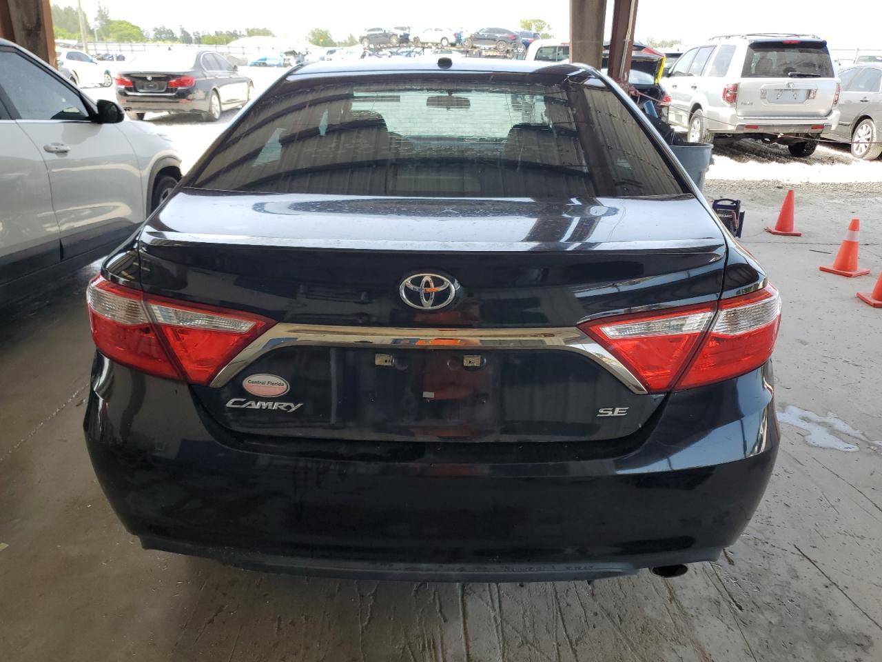 2015 TOYOTA CAMRY
