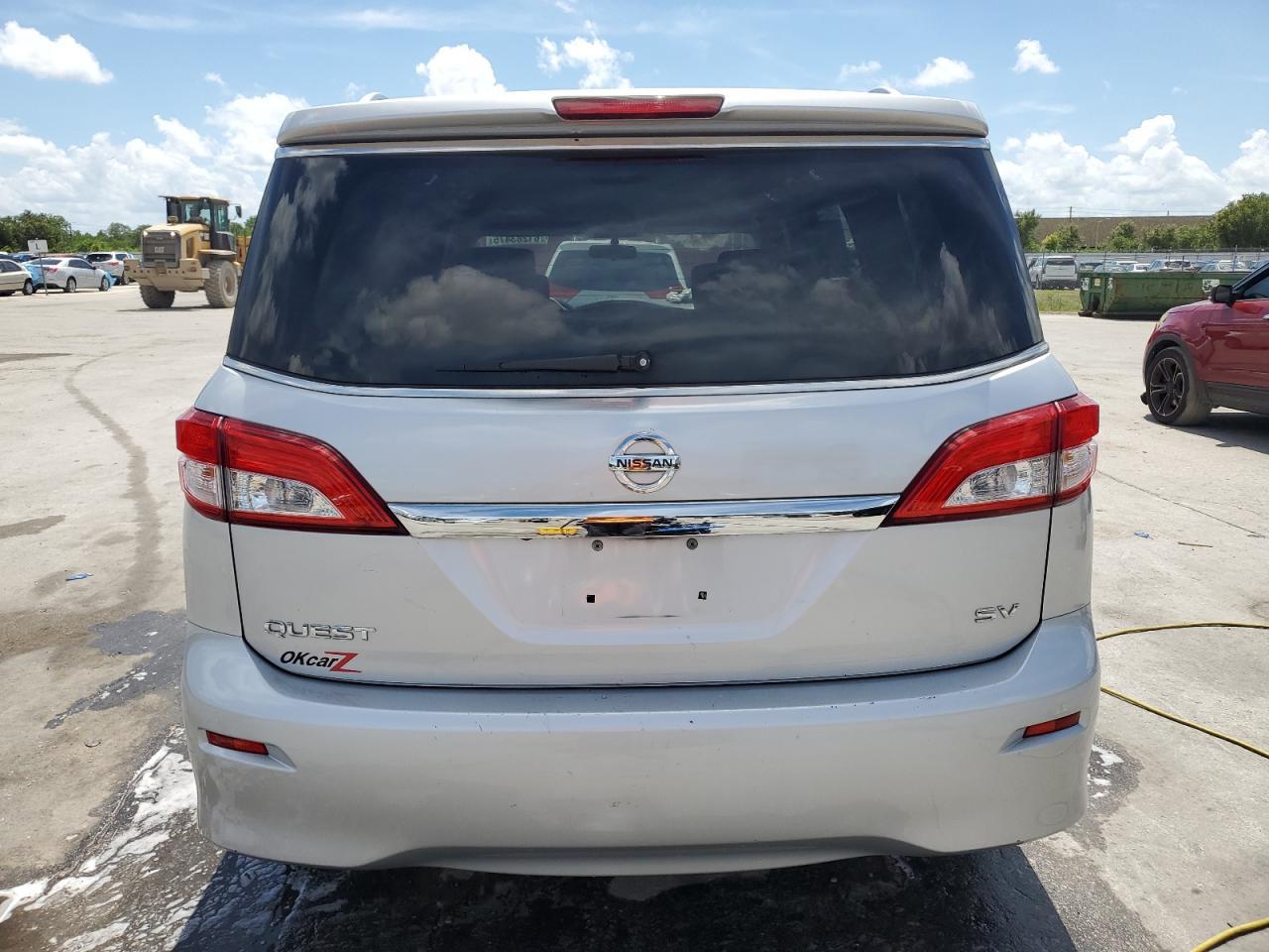 2016 NISSAN Quest