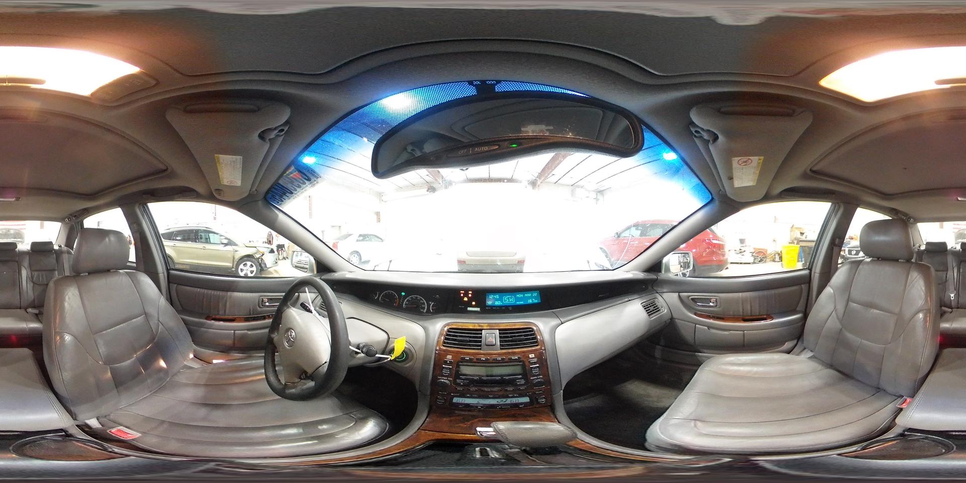 2002 TOYOTA Avalon