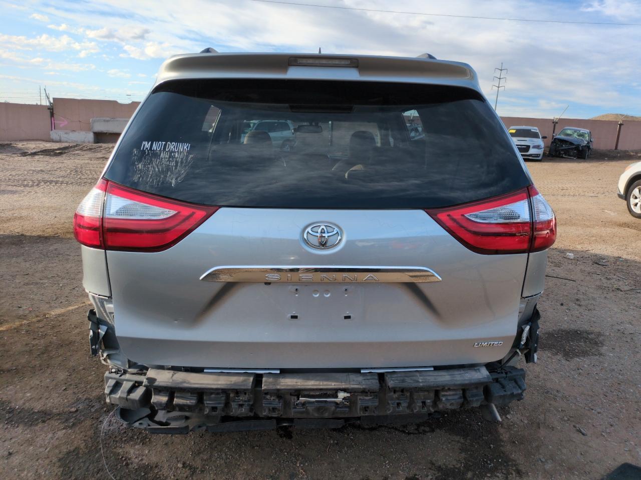 2017 TOYOTA SIENNA