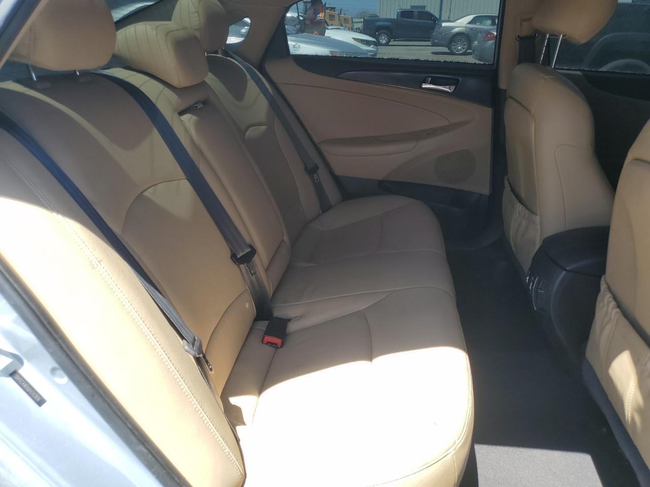 2011 HYUNDAI SONATA