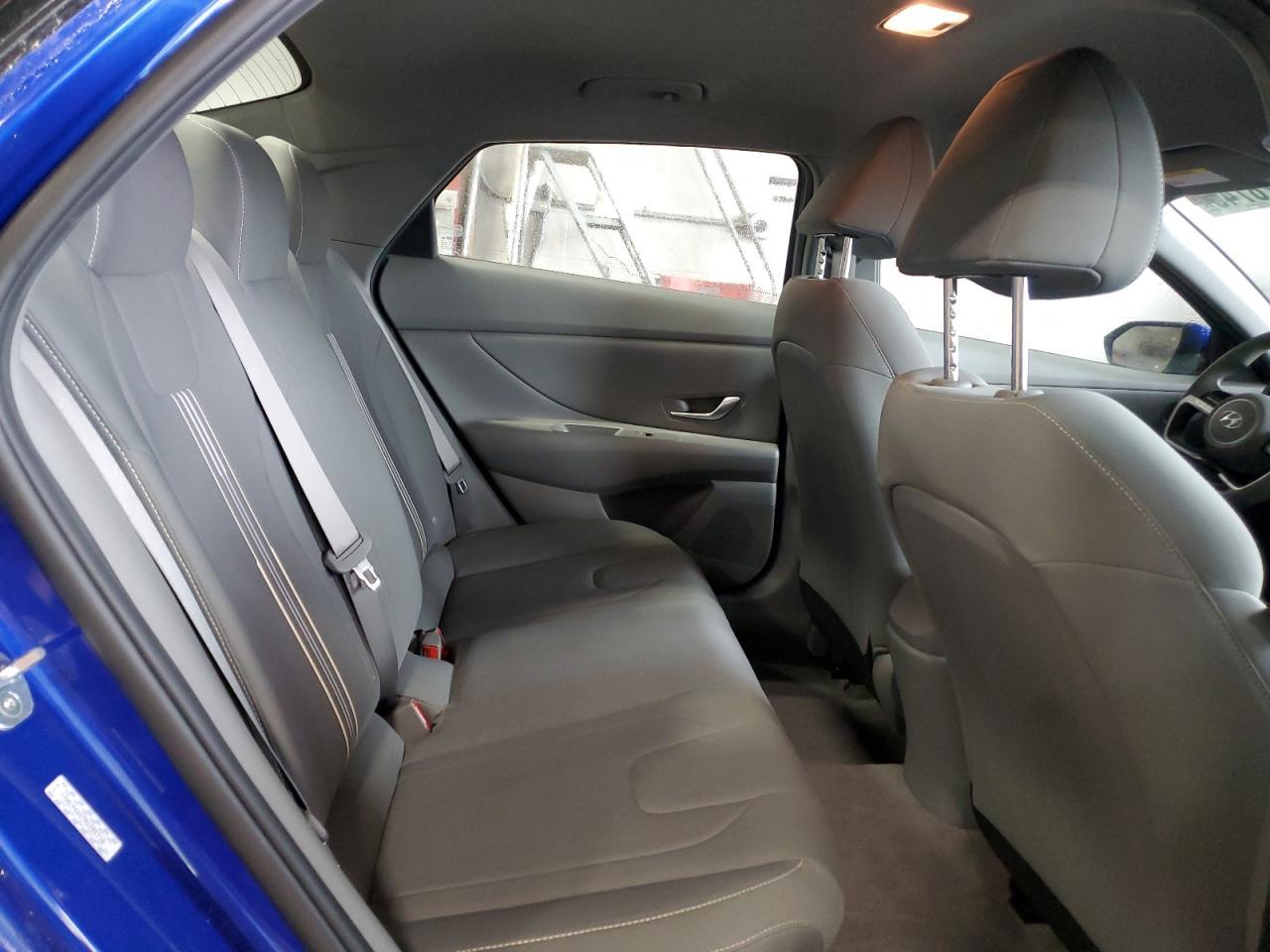 2022 HYUNDAI ELANTRA