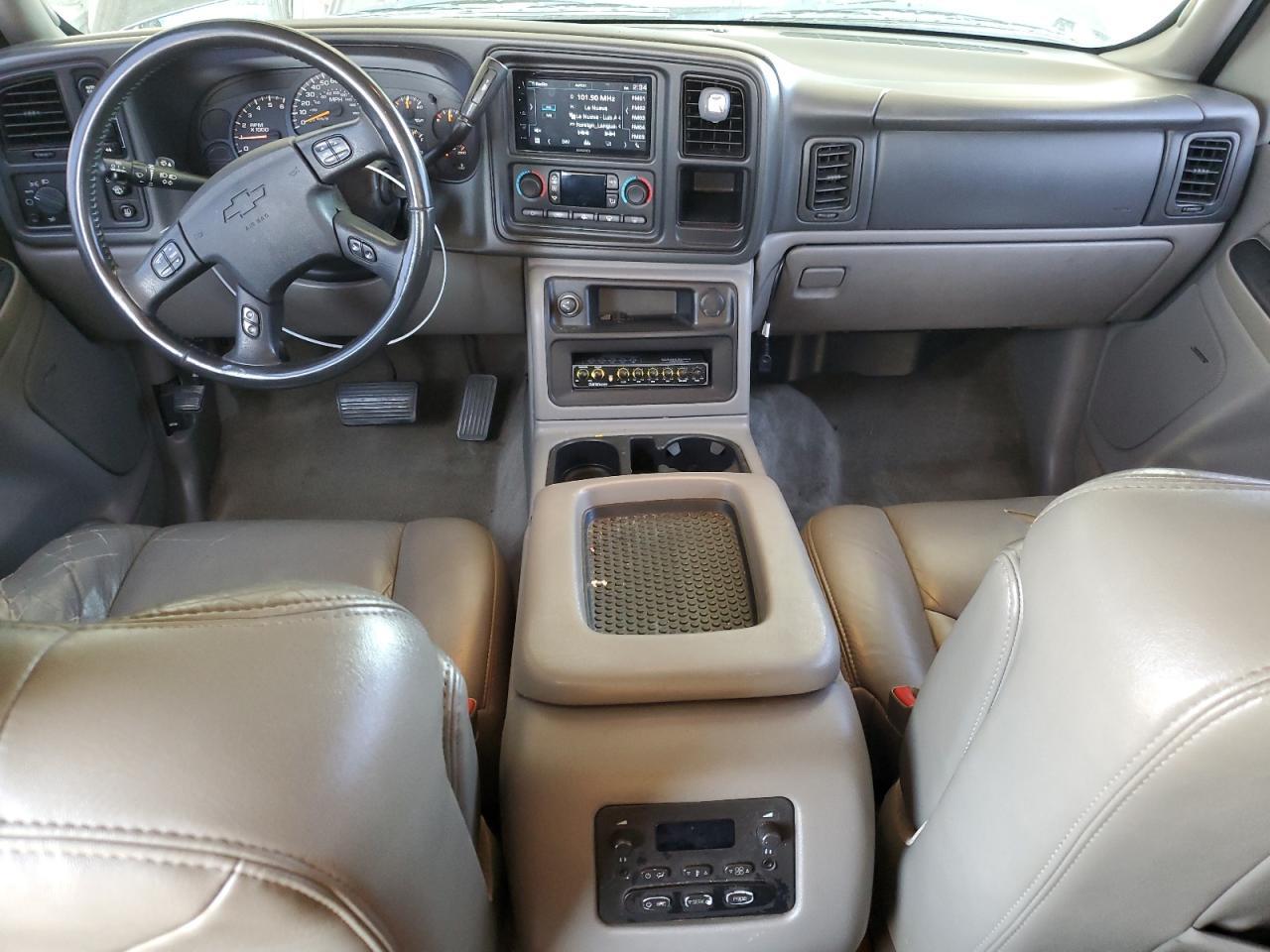 2005 CHEVROLET Suburban