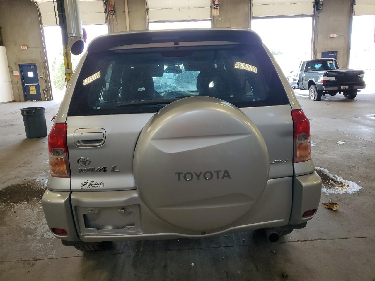 2002 TOYOTA RAV4