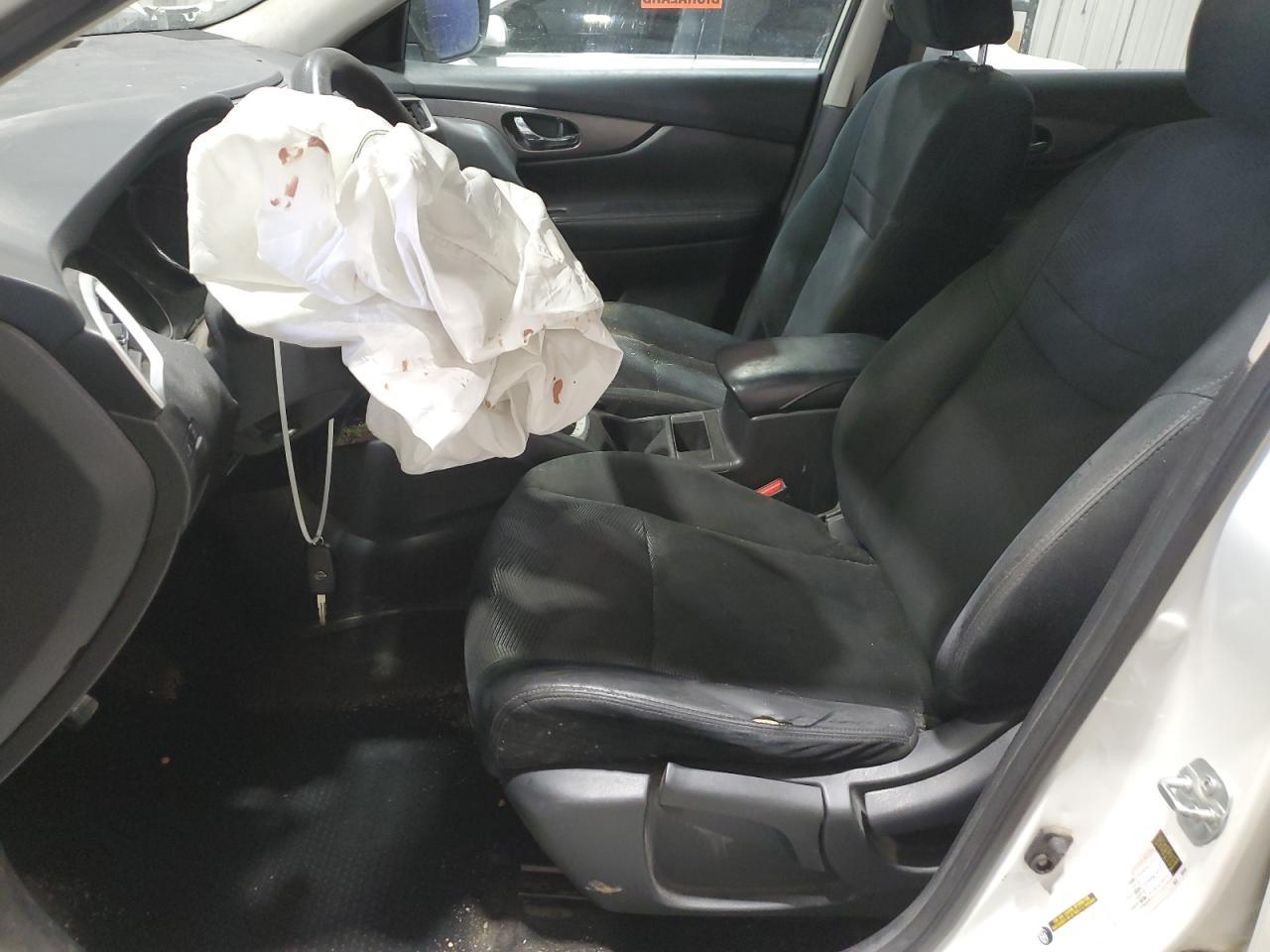2016 NISSAN ROGUE