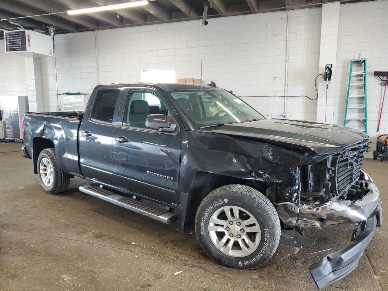 2017 CHEVROLET Silverado