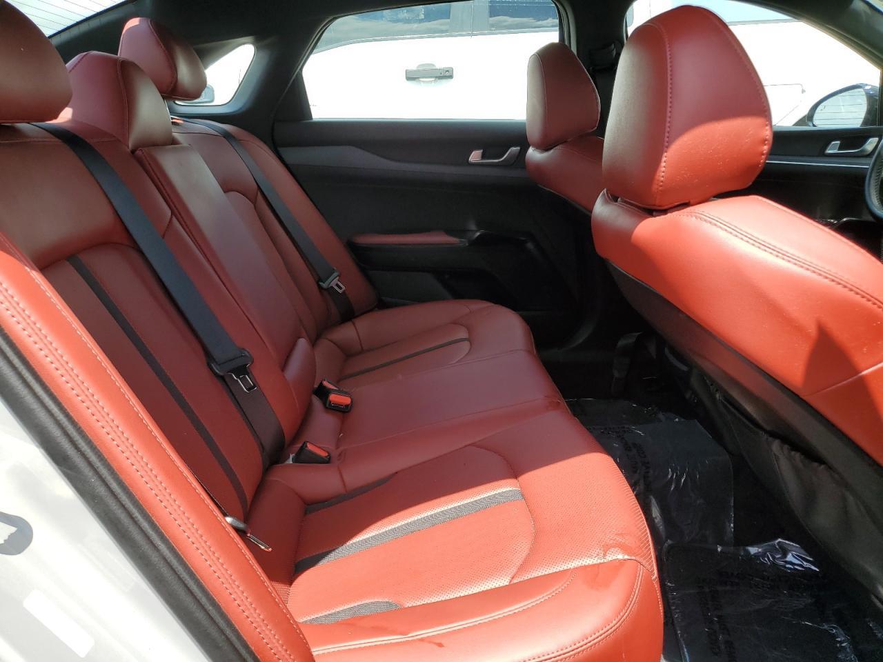 2022 KIA K5