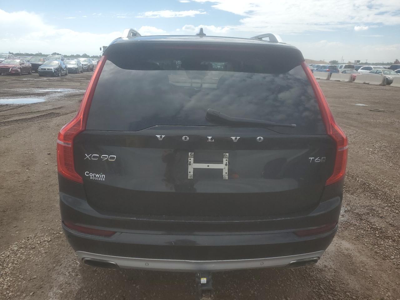 2017 VOLVO XC90