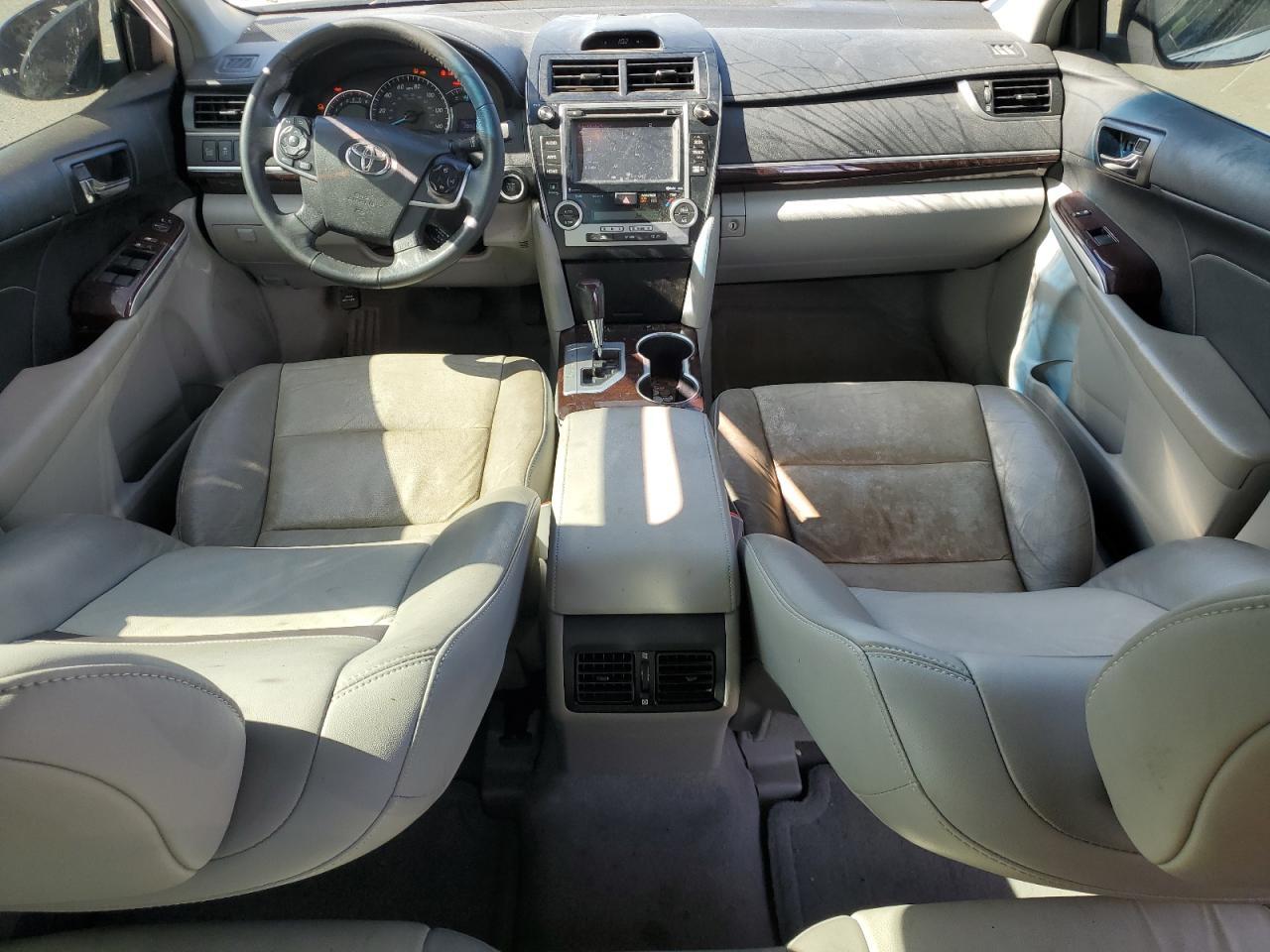 2014 TOYOTA CAMRY