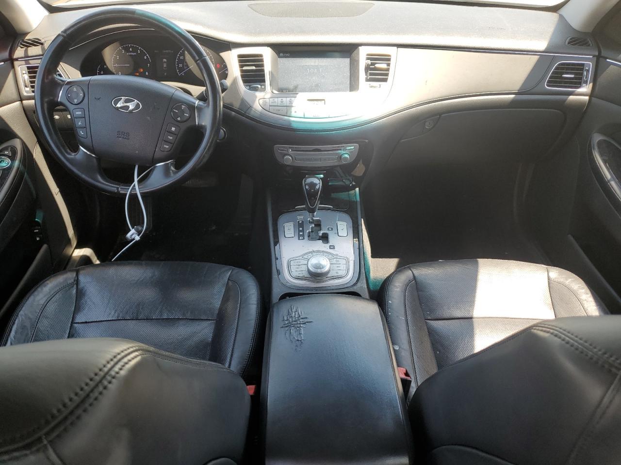 2013 HYUNDAI GENESIS