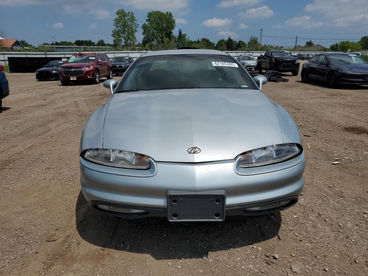 1997 OLDSMOBILE Aurora