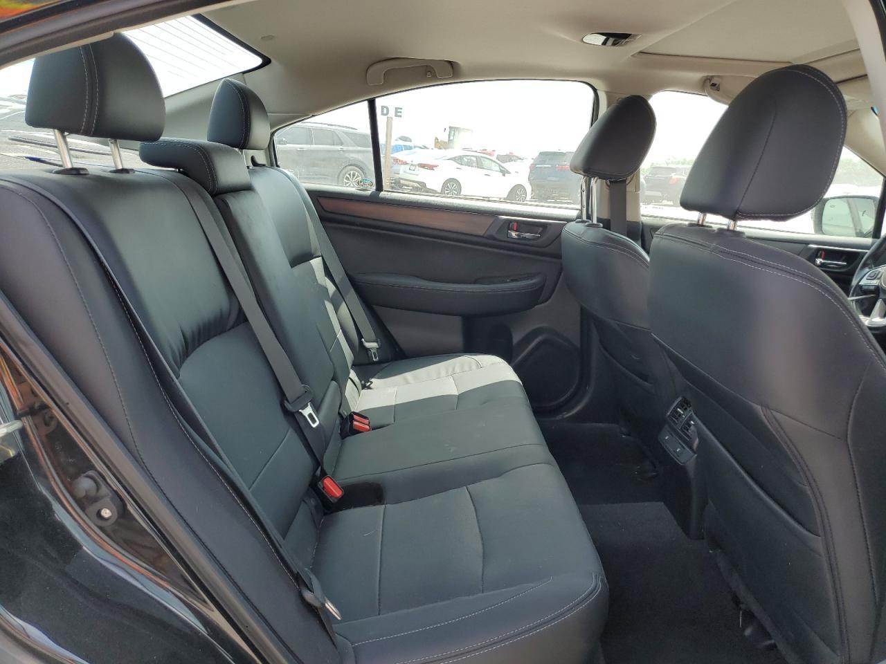 2016 SUBARU Legacy