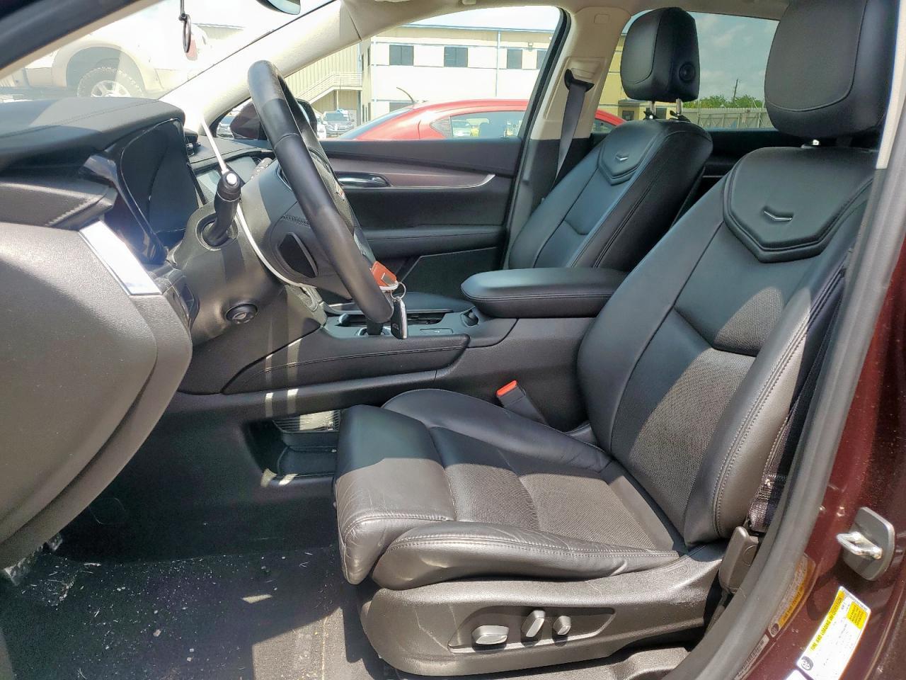 2017 CADILLAC XT5