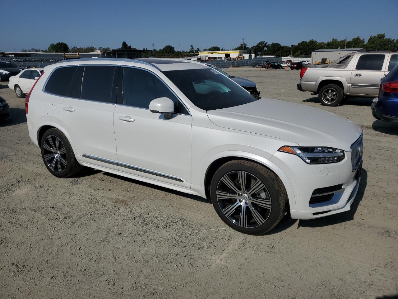 2025 VOLVO XC90