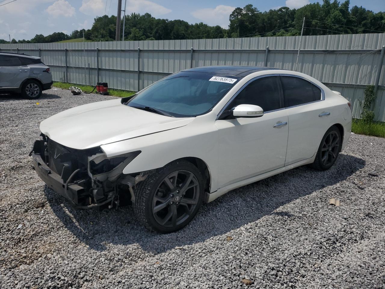 2010 NISSAN Maxima