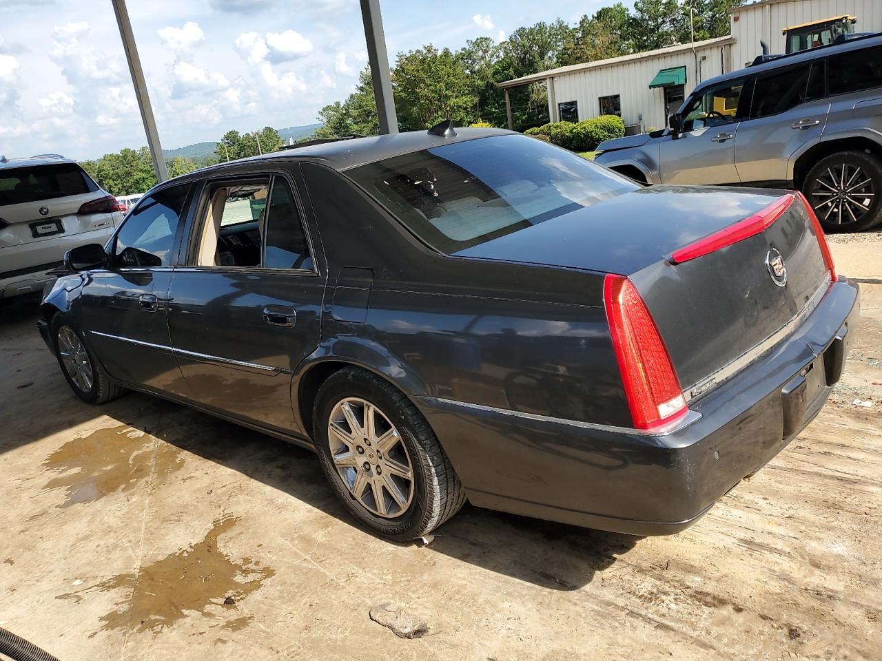 2010 CADILLAC DTS