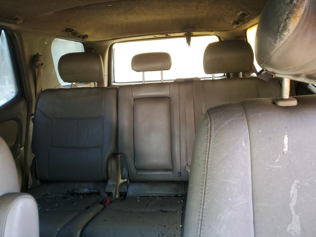 2002 TOYOTA Sequoia