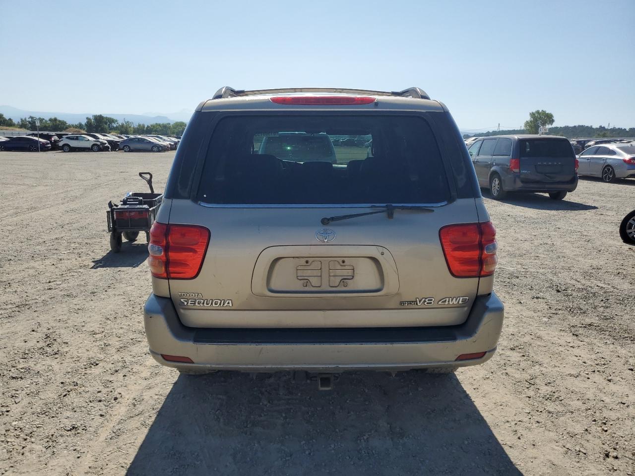 2004 TOYOTA Sequoia
