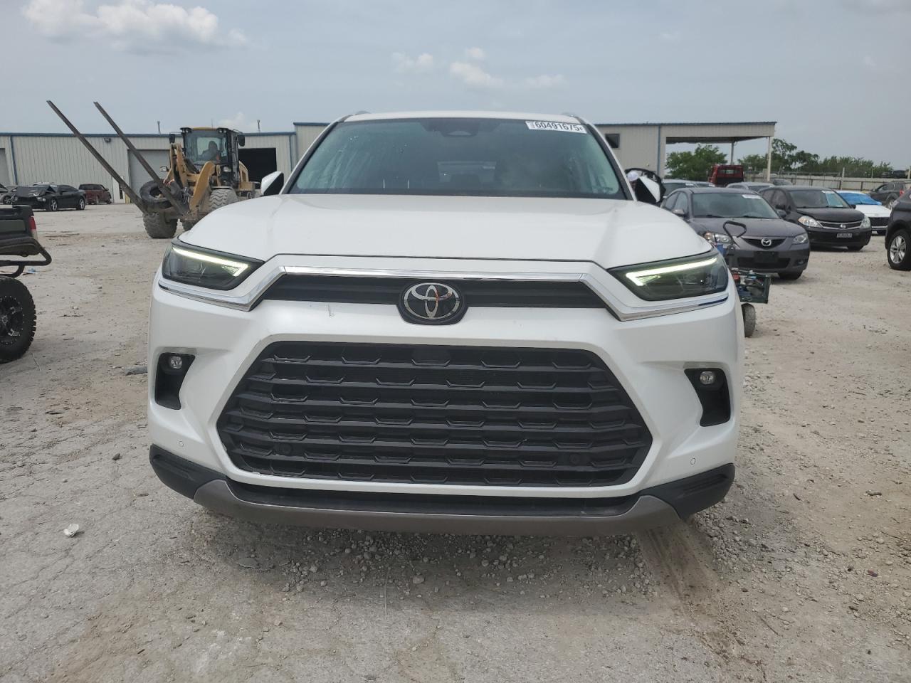2024 TOYOTA HIGHLANDER