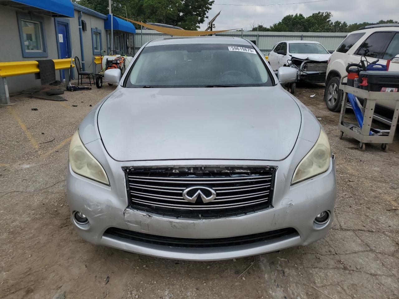 2011 INFINITI M37
