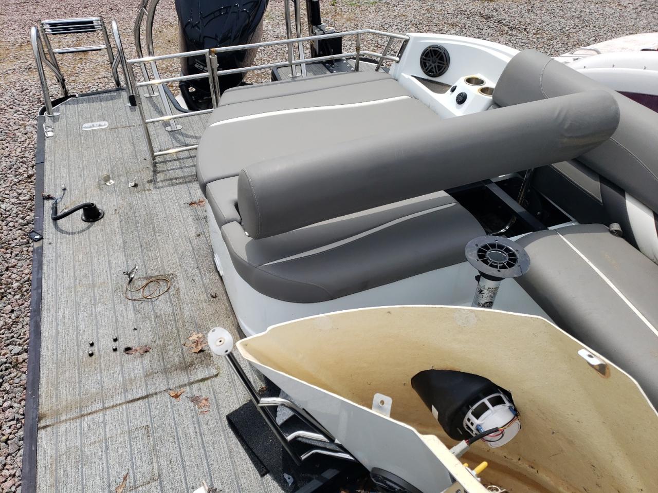 2021 Slyvan Pontoon
