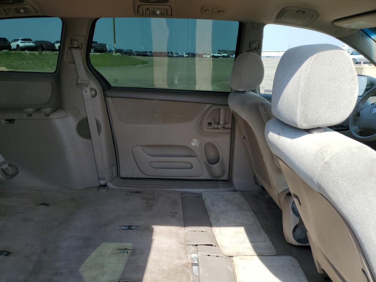 2005 TOYOTA SIENNA