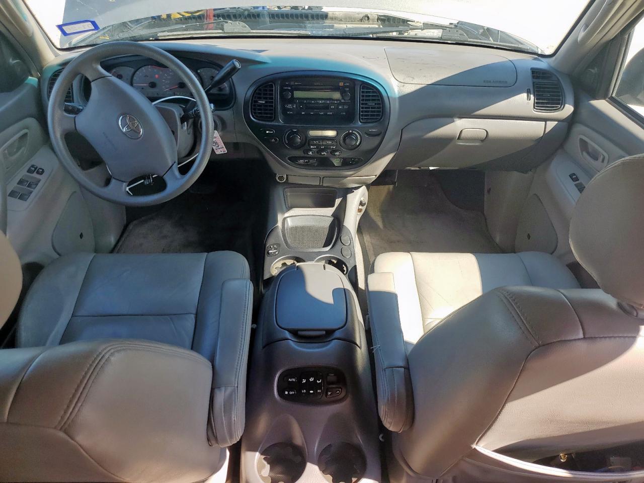 2003 TOYOTA Sequoia