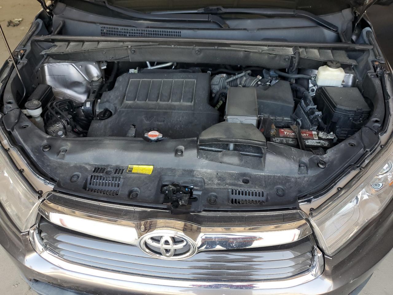 2016 TOYOTA HIGHLANDER