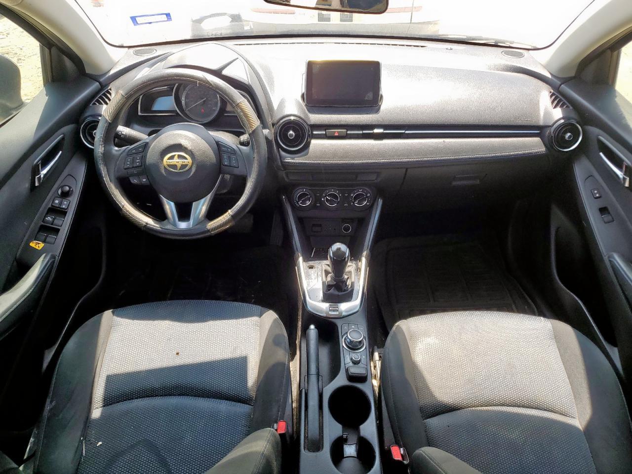 2016 TOYOTA SCION