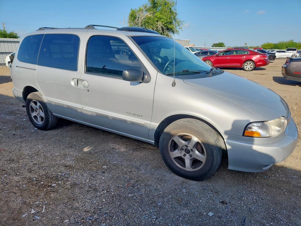2000 NISSAN Quest