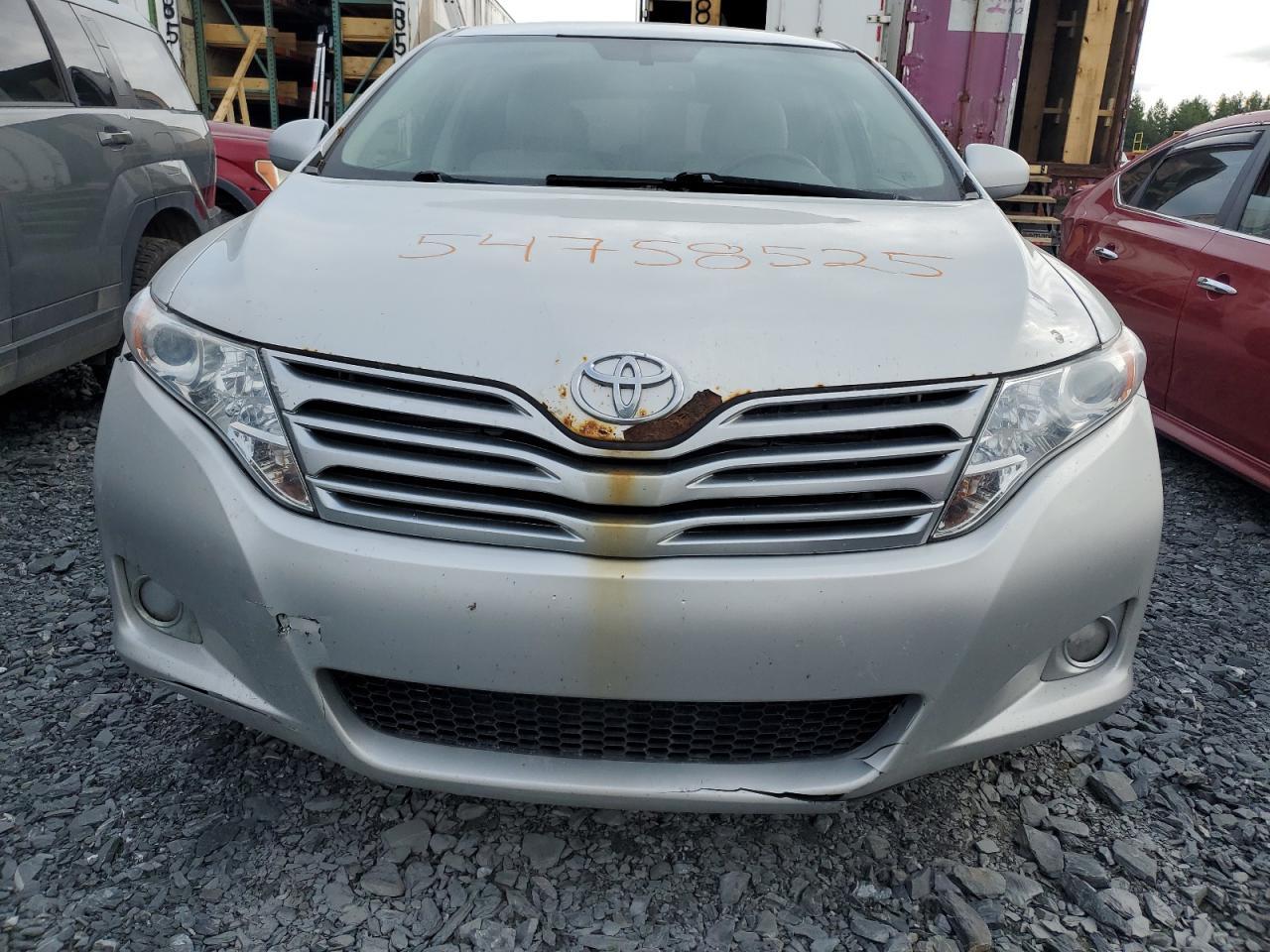 2011 TOYOTA VENZA
