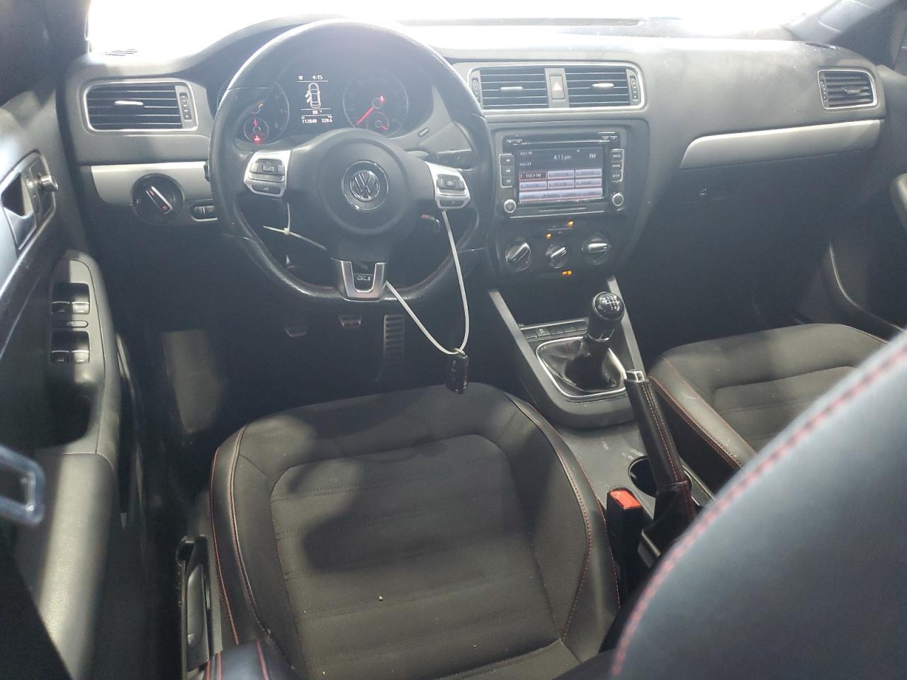 2013 VOLKSWAGEN JETTA