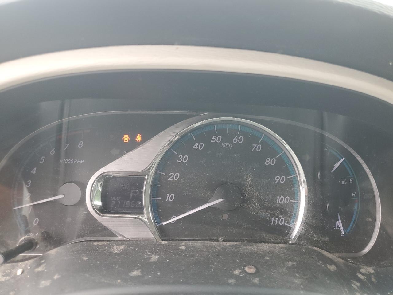 2011 TOYOTA SIENNA