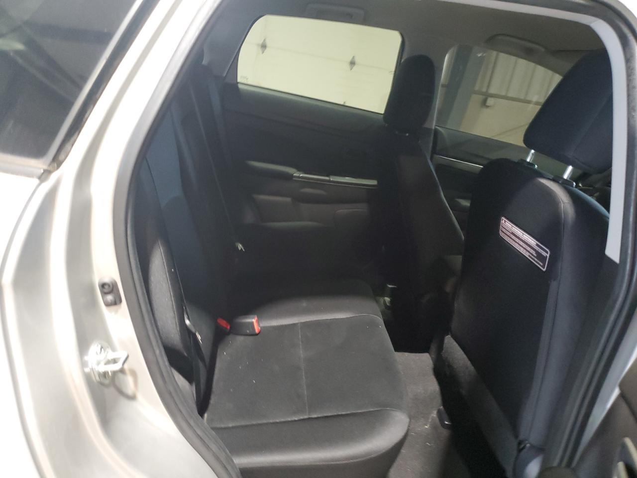 2015 MITSUBISHI outlander
