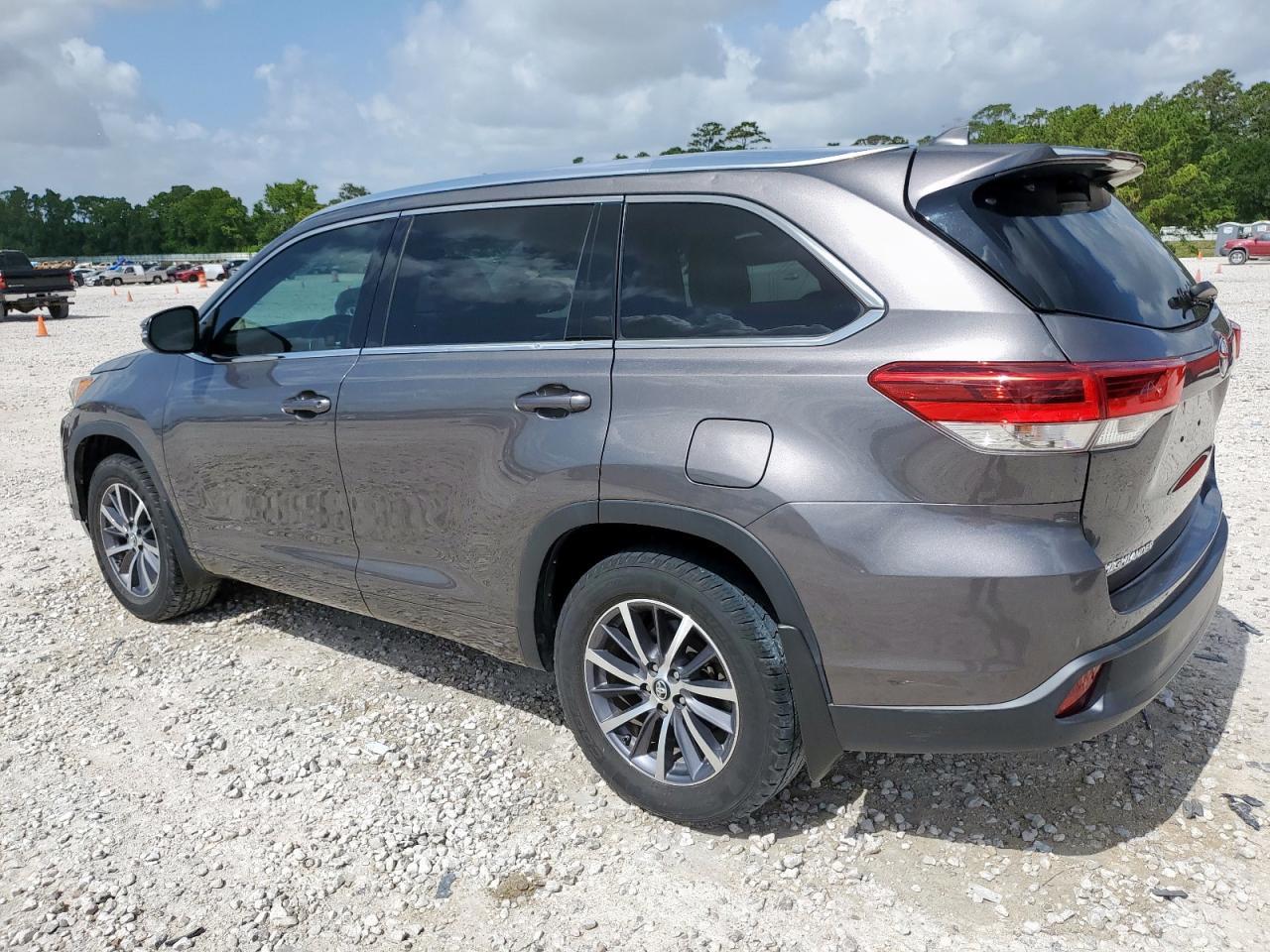 2018 TOYOTA HIGHLANDER