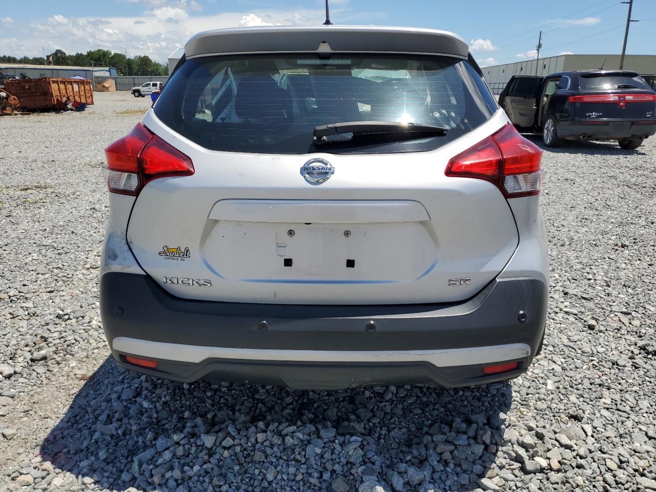 2020 NISSAN KICKS